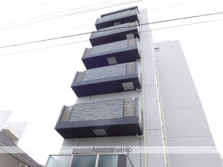 東京都中野区丸山1丁目の賃貸マンションの外観