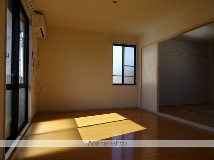 サンルミエールA棟の居間