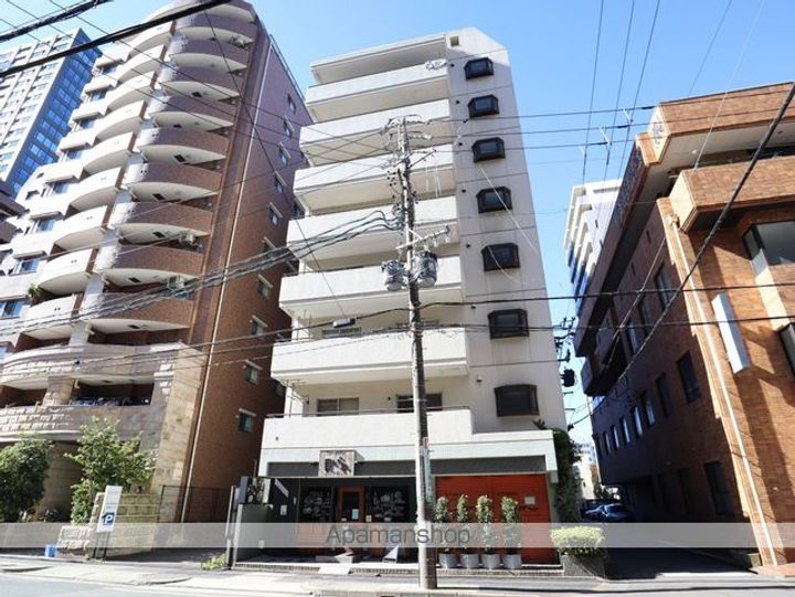 愛知県名古屋市東区泉1丁目の賃貸マンションの外観