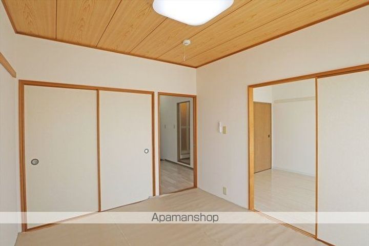 福島県郡山市片平町字大山南の賃貸アパートの内装