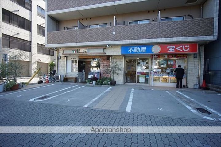 ニーズメゾン新栄の外観
