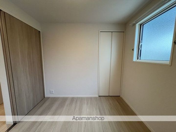 東京都世田谷区代田1丁目の賃貸アパートの居間