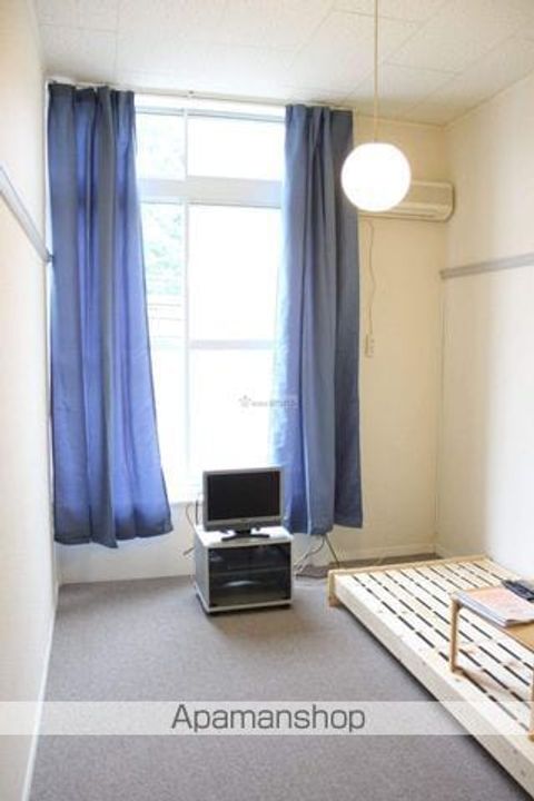 レオパレスCIEL(シェル)102の居間