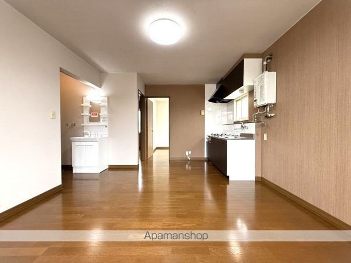 サンライフ亀田港Ⅰ202の居間