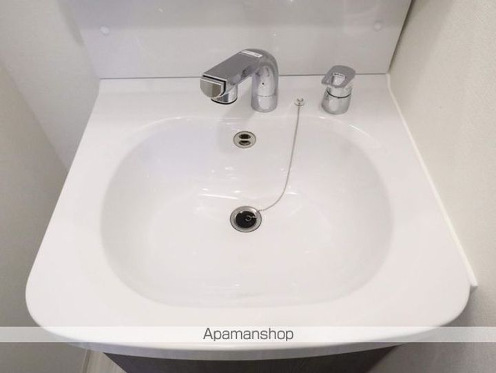 愛知県名古屋市中区新栄1丁目の賃貸マンションの内装