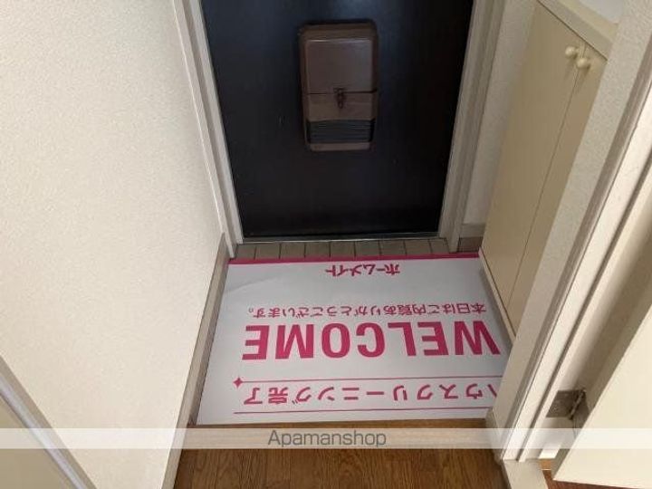 ルベール栄の玄関