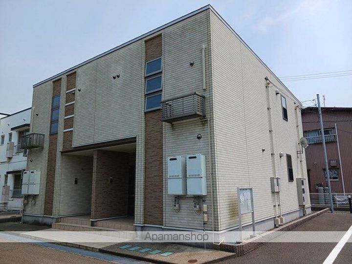 福井県あわら市二面の賃貸アパートの外観