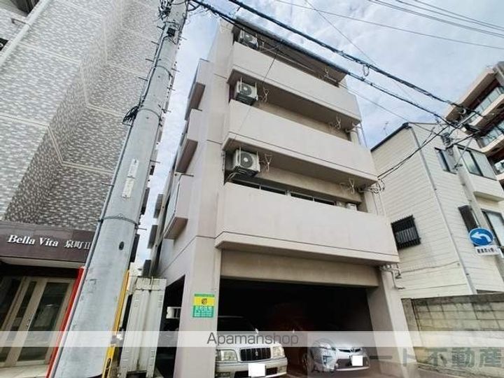 クレメント泉の外観