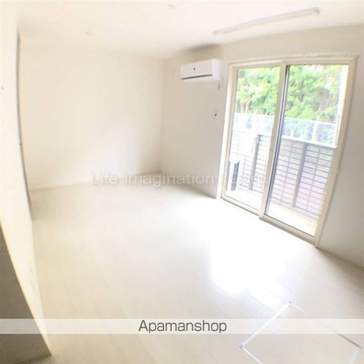 滋賀県大津市北大路2丁目の賃貸アパートの居間