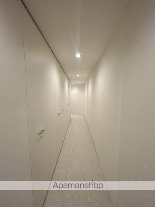 GRANPASEO下北沢の玄関