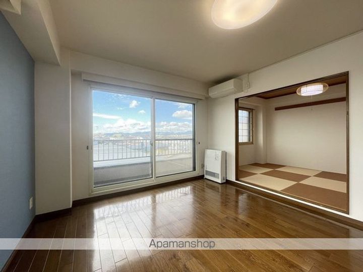 ロイヤルシティ弐番館富岡405の内装