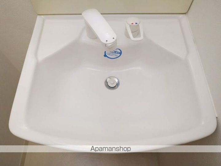 愛知県名古屋市千種区今池3丁目の賃貸マンションの内装