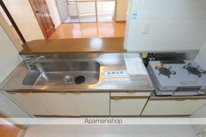 香川県高松市鶴市町の賃貸マンションの内装