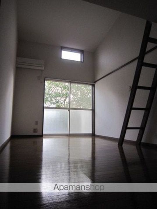 ベルヴィ北山105の内装