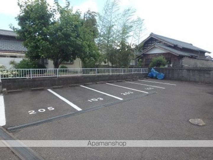コーポヨコヤマ101の外観