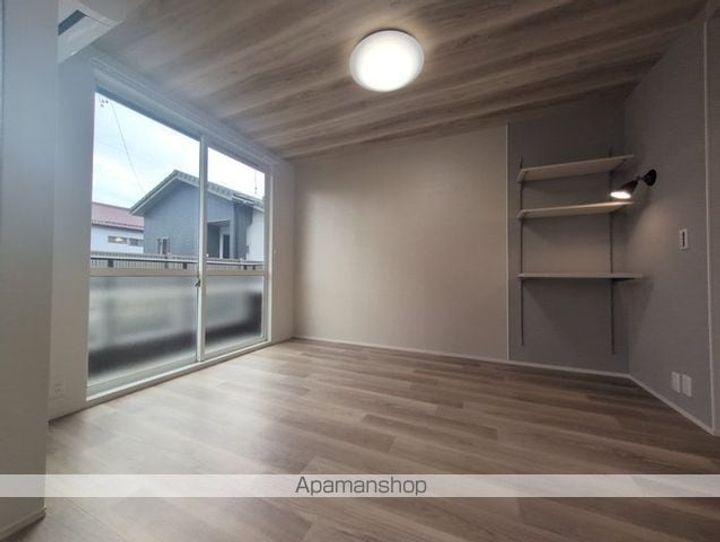 ビバリーヒルズ IIの居間