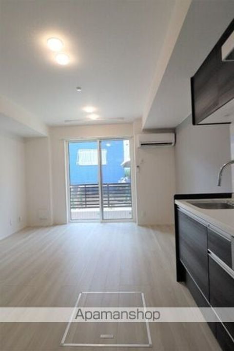 セレスティア中台の居間