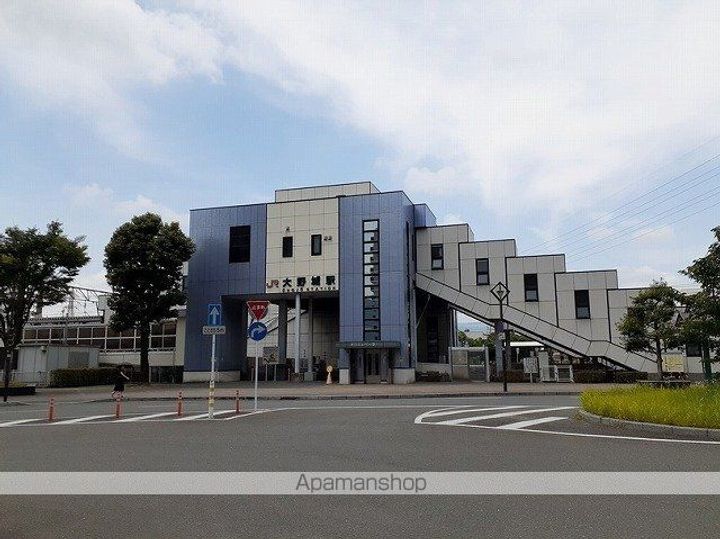 プレシャス ベースの周辺