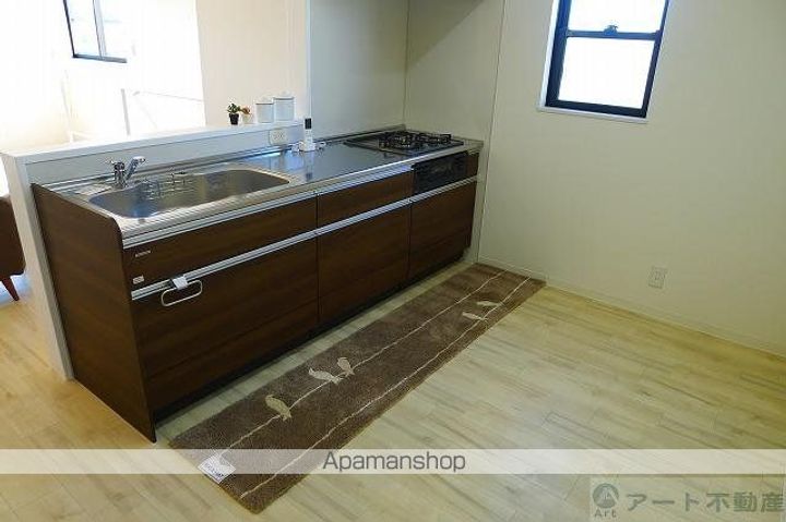 愛媛県東温市志津川の賃貸アパートの内装