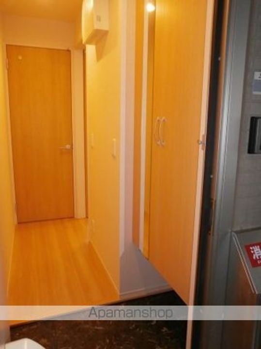 新潟県上越市大字藤新田の賃貸アパートの玄関