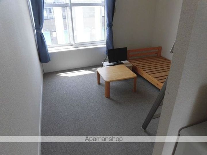 ソレーユ204の居間