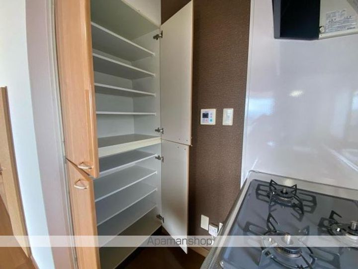 香川県高松市春日町の賃貸マンションの内装