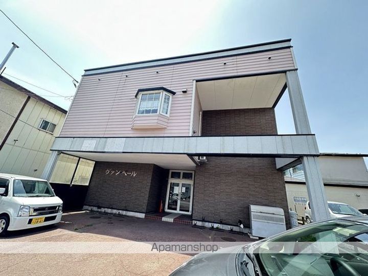 ヴァンベール亀田103の外観