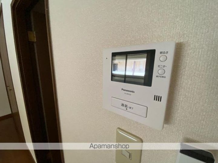 香川県高松市松縄町の賃貸アパートの内装