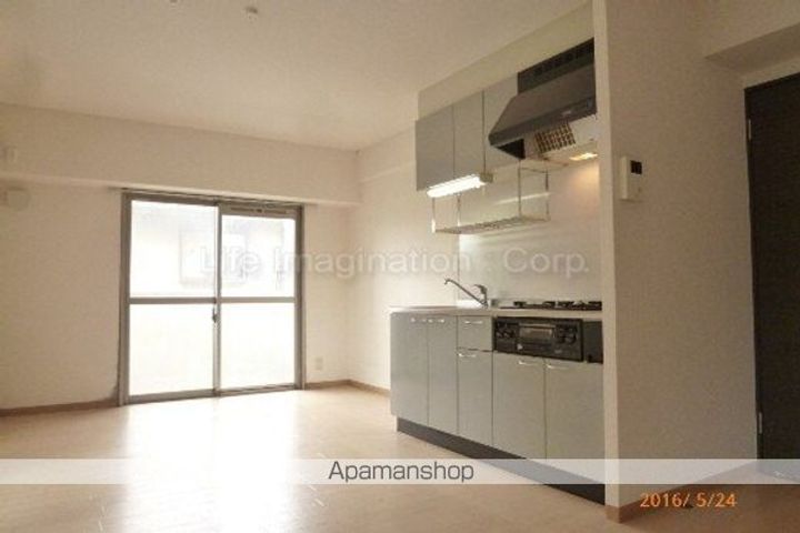 滋賀県草津市野村2丁目の賃貸マンションの居間