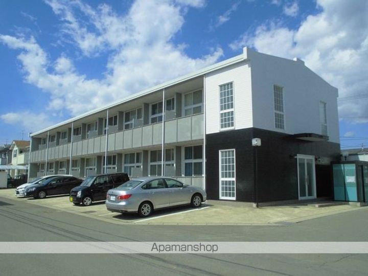 ロイヤル岩切Ⅱ108の外観