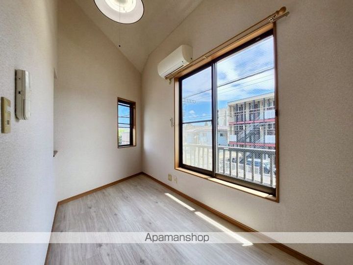 パレス高幡の居間