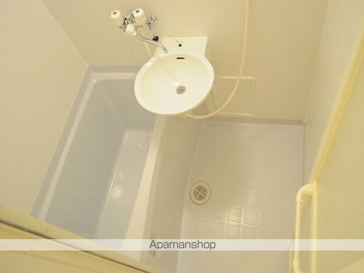 愛知県丹羽郡扶桑町大字高雄字中海道の賃貸アパートの内装