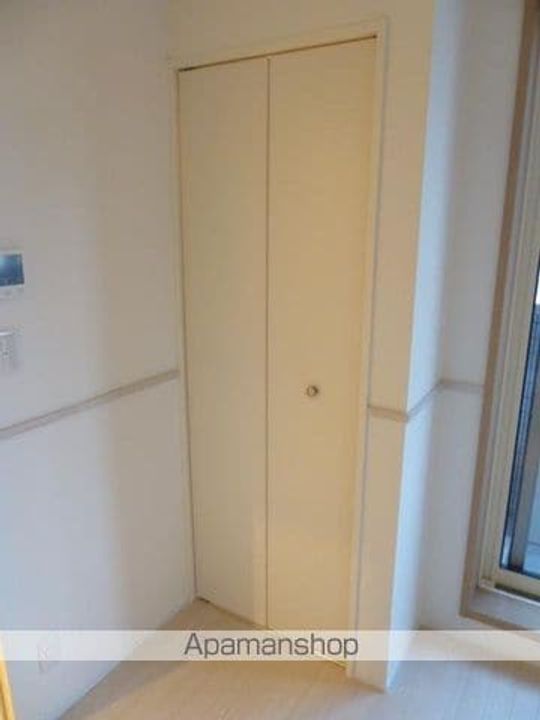 東京都荒川区東日暮里1丁目の賃貸マンションの内装