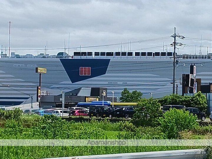 エヌ プラスの周辺