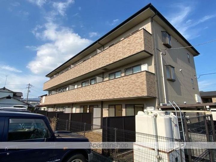 香川県高松市成合町の賃貸アパートの外観