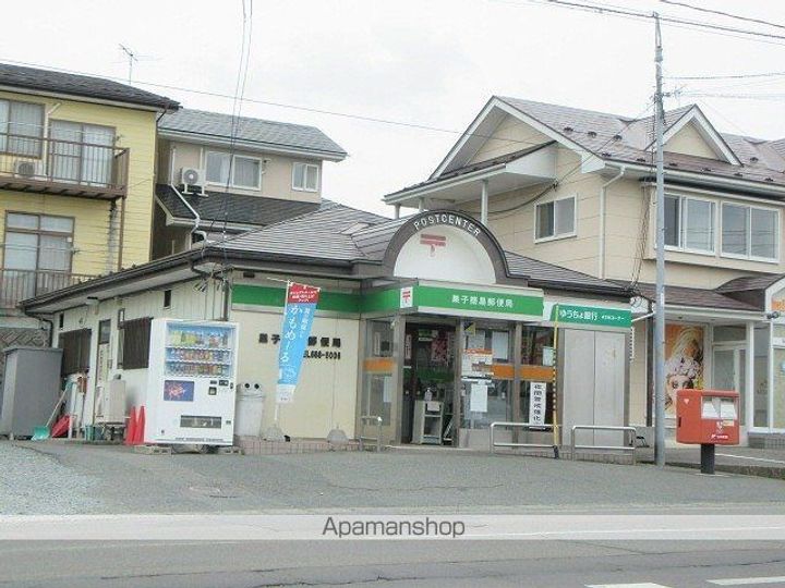 パルジュネスの周辺