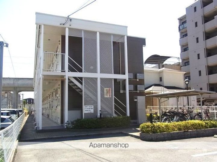 レオパレスフローラの外観