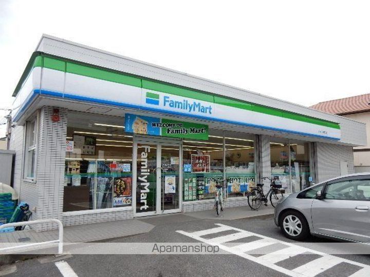 TRINITYの周辺