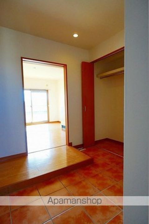 GRAND MAISON葵の玄関