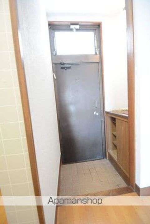 愛知県豊橋市花中町の賃貸マンションの玄関