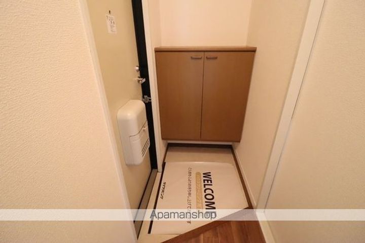 メゾンクレール 参番館の玄関