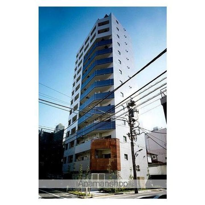 東京都港区西新橋2丁目の賃貸マンションの外観