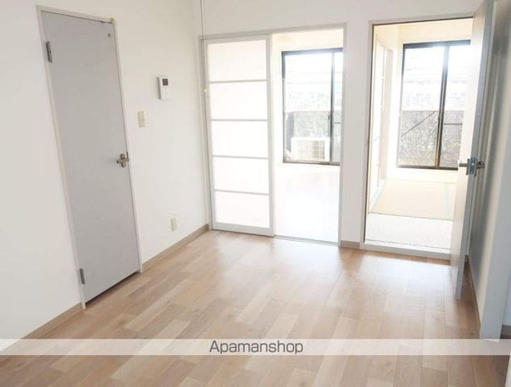 プチアネックスの内装