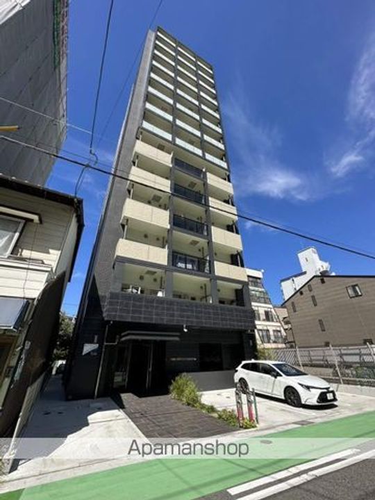 LIVE CASA県庁前の外観
