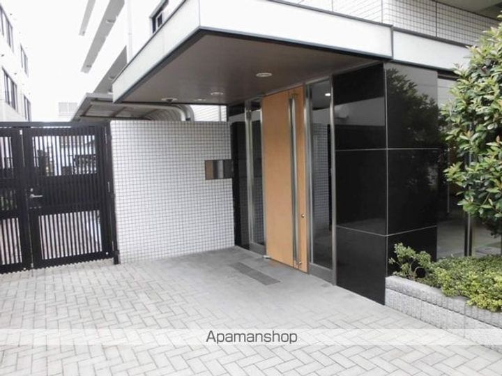 クラッサ中野の外観