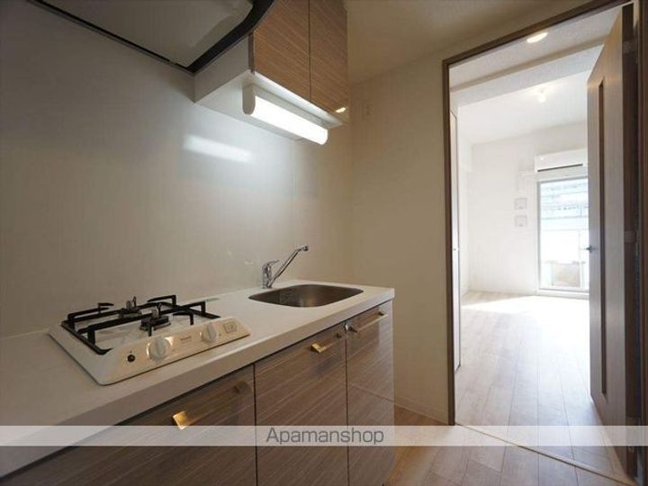 愛知県名古屋市中区新栄1丁目の賃貸マンションのキッチン