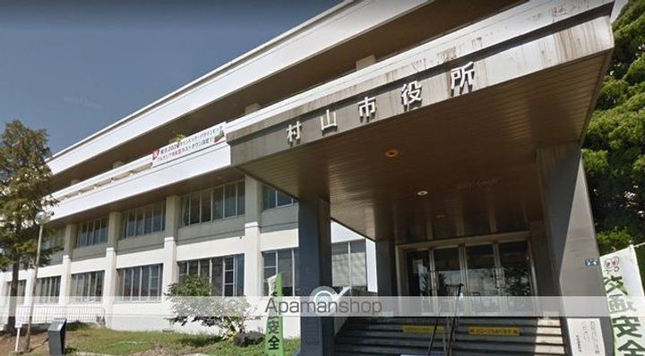 メゾン・ド・リュエルの周辺