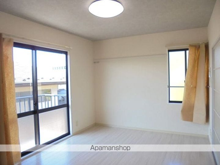 フレグランスブルーウイングの居間