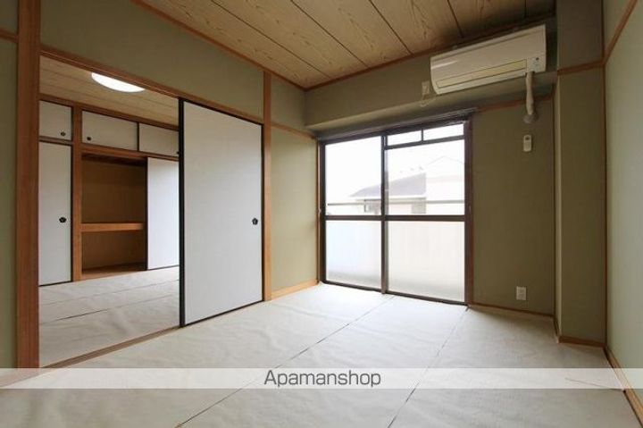 香川県高松市松縄町の賃貸マンションの内装