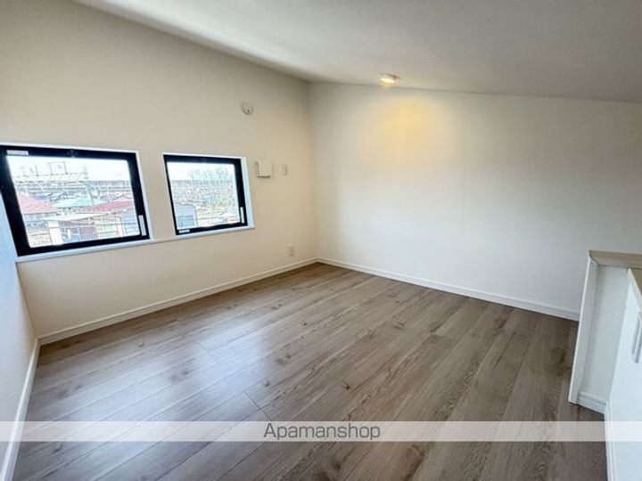 バークレープレイス102の内装